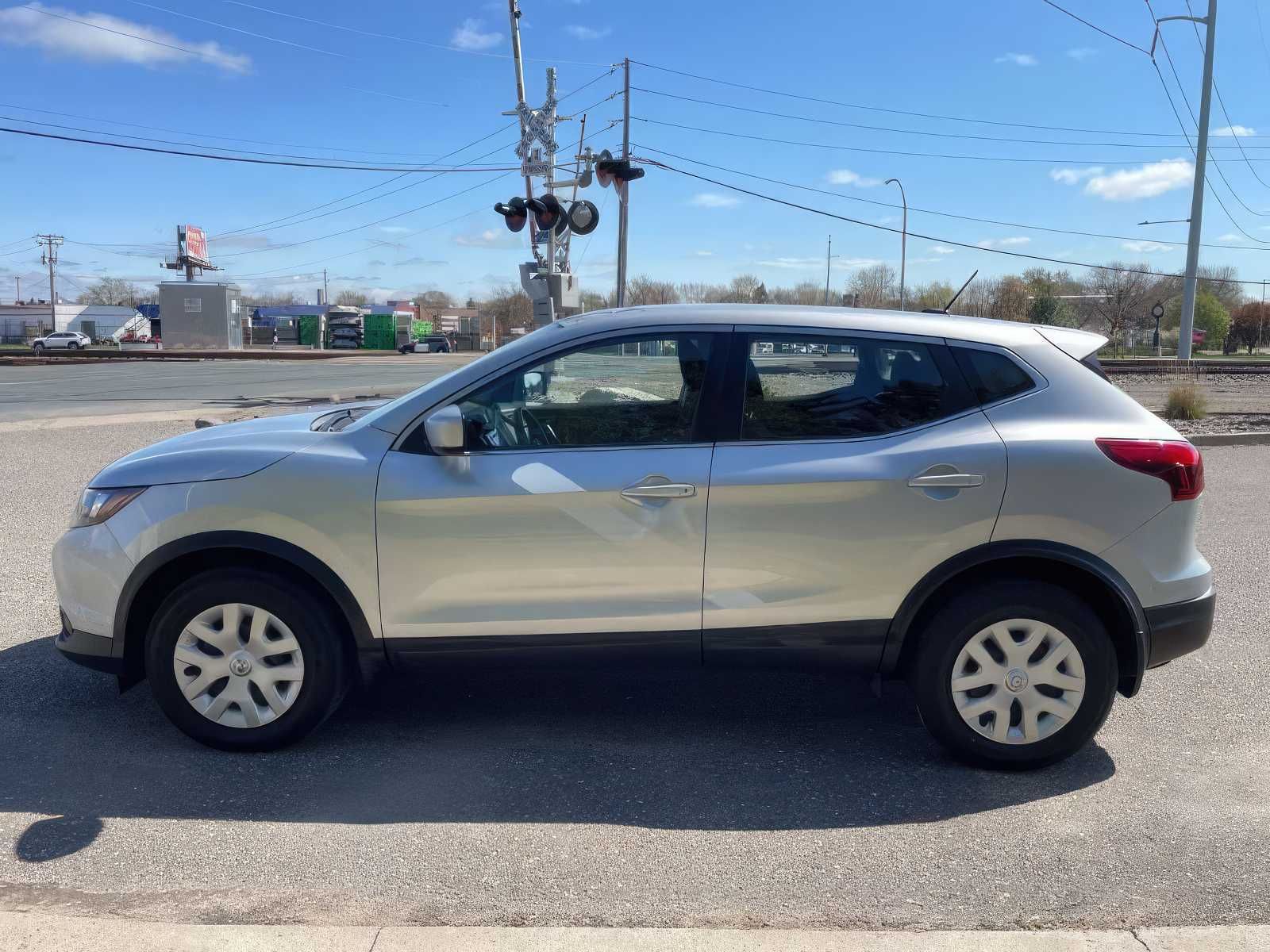 2017 Nissan Rogue Sport S