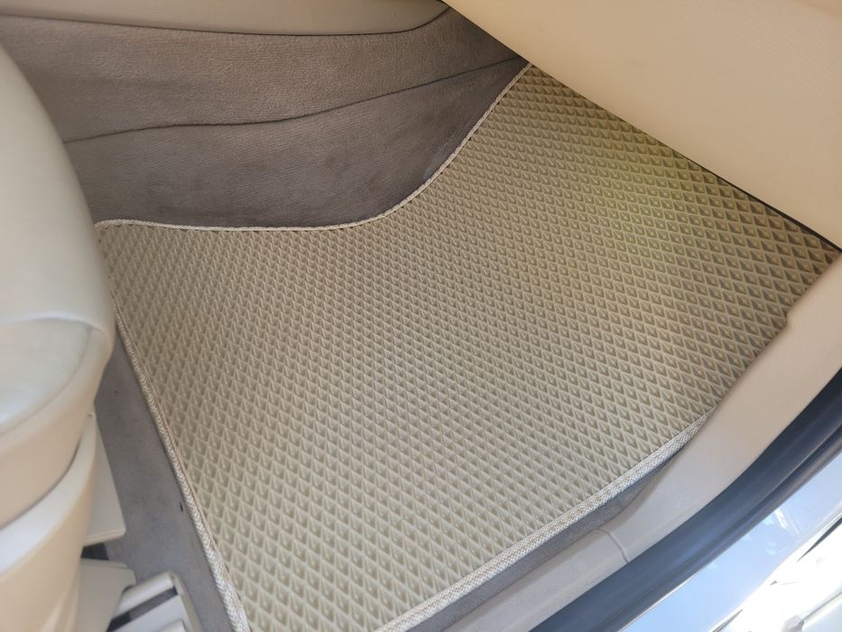 1000грн комплект EVA .Розпродаж килимків для салону та багажника.