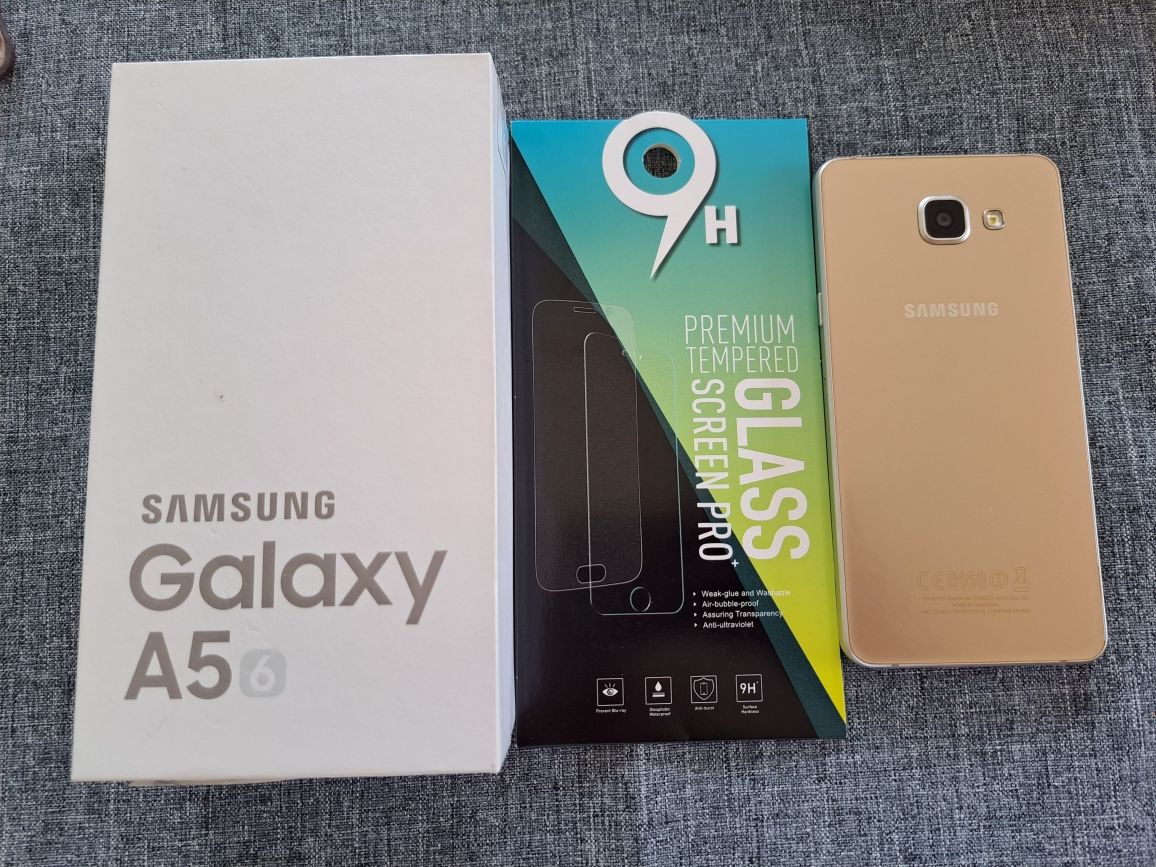 Smartphone Samsung Galaxy A5 2016 złoty