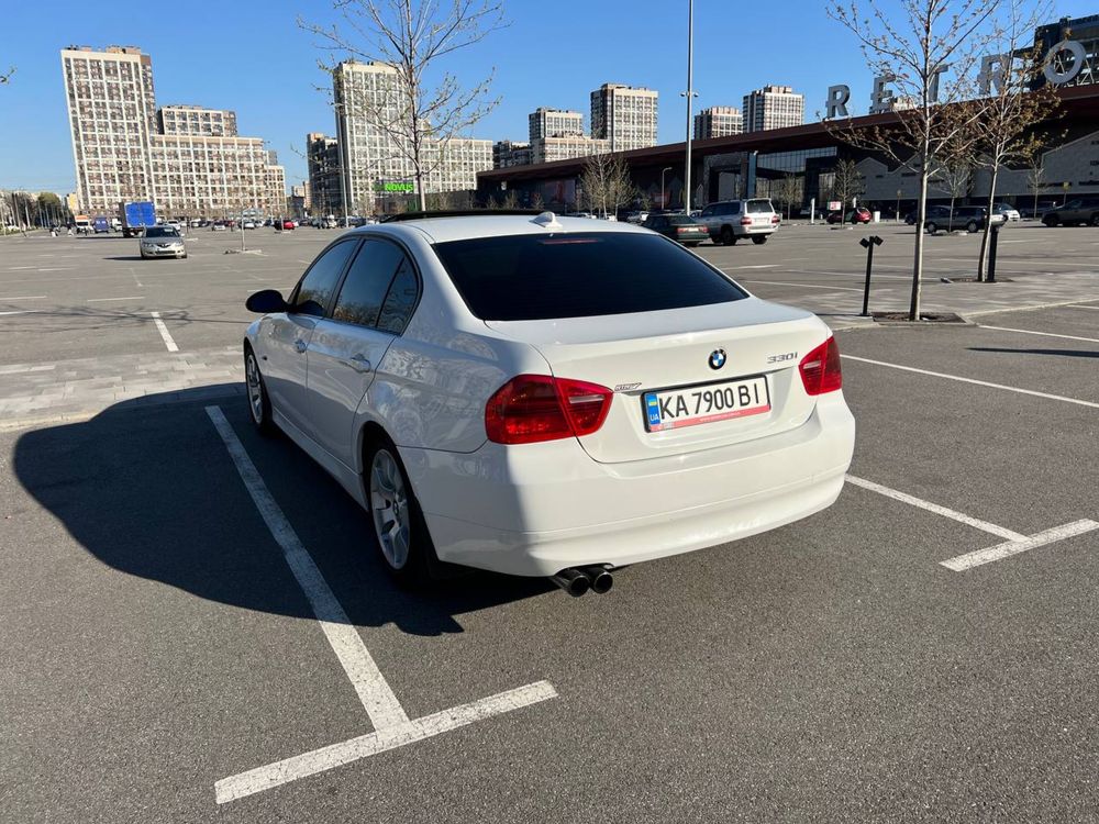 Продам BMW e90 3.0