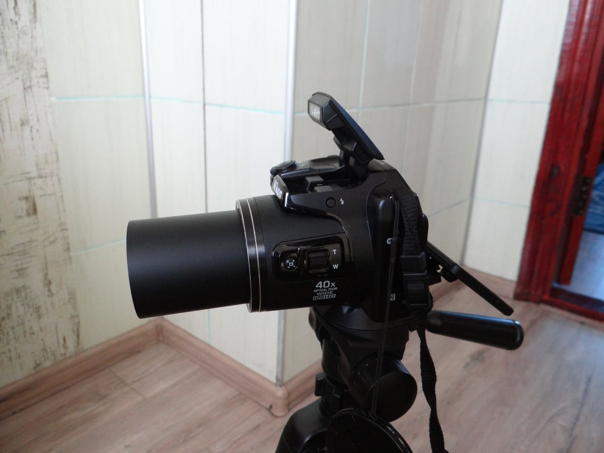 Фотоапарат Nikon Coolpix b500