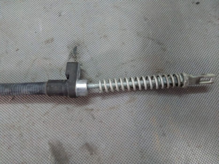 Dodge Challenger Charger 15+ linka hamulca ręcznego prawa