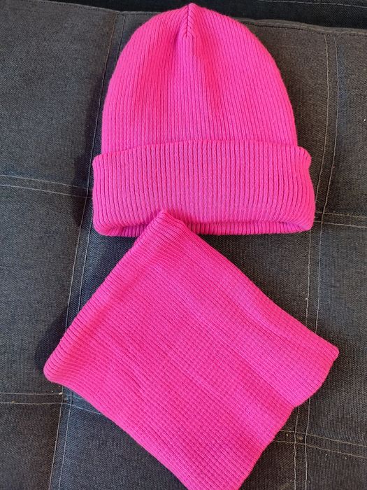 Зимний комплект .Шапка ,снуд