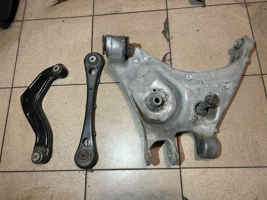 Wahacz lewy tył audi a4 b6 sedan kombi komplet