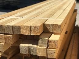 Drewno na konstrukcję krokwie belki łaty