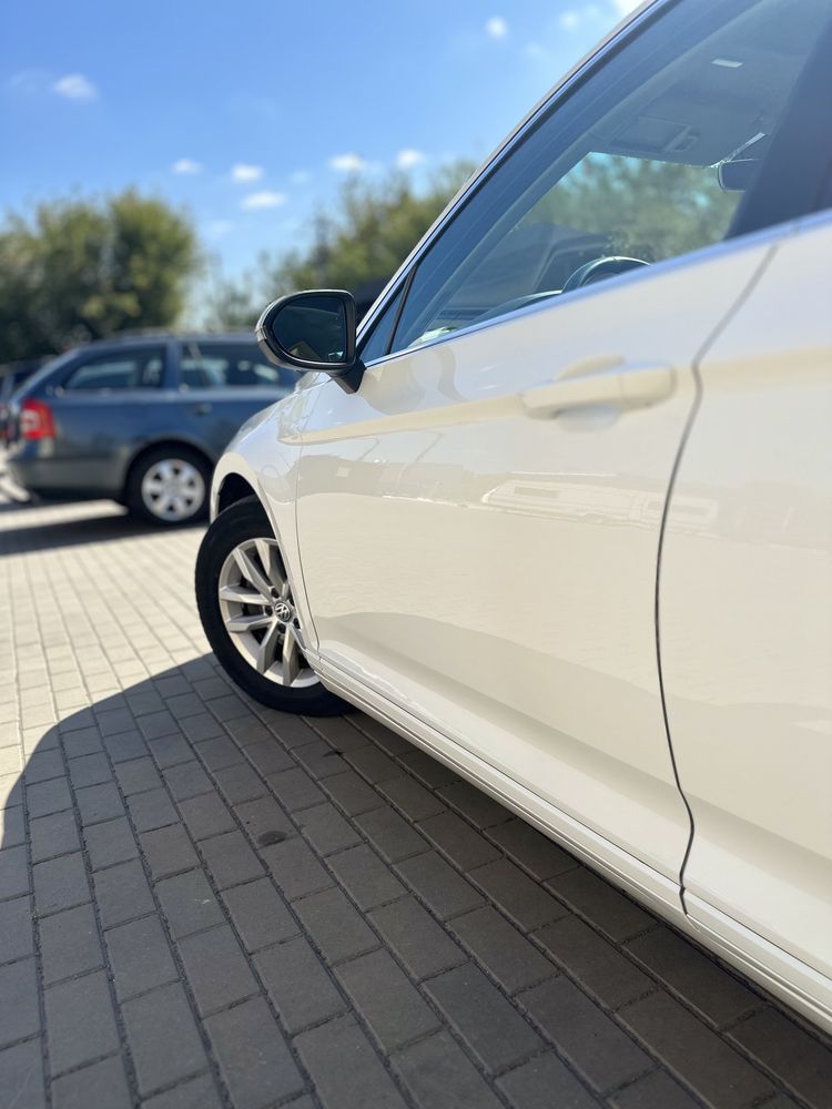 Volkswagen Passat B8 2015 рік 2.0 дизель DSG АКПП фольксваген