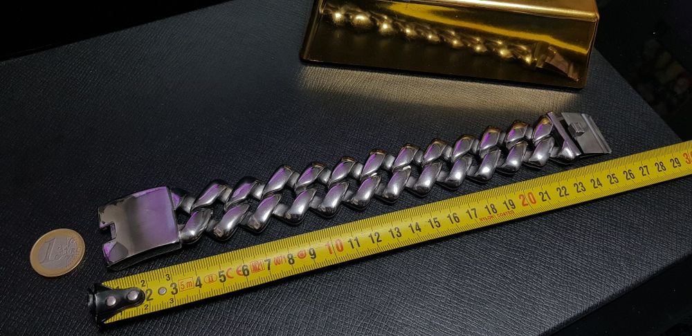 Pulseira larga em Aço