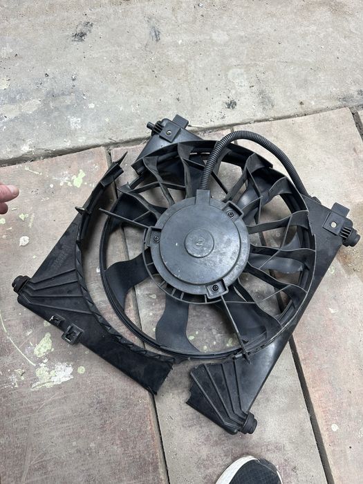 Вентилятор, радіатора кондиціонера тесла s