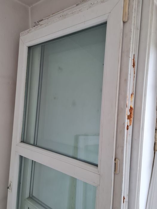 Okno balkonowe lewe 229x87 i prawe 82x222