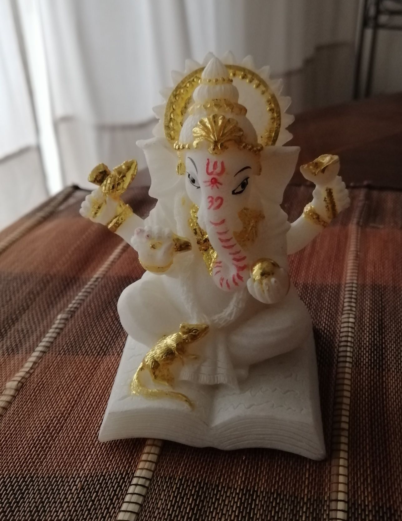 Deus Ganesha em pedra