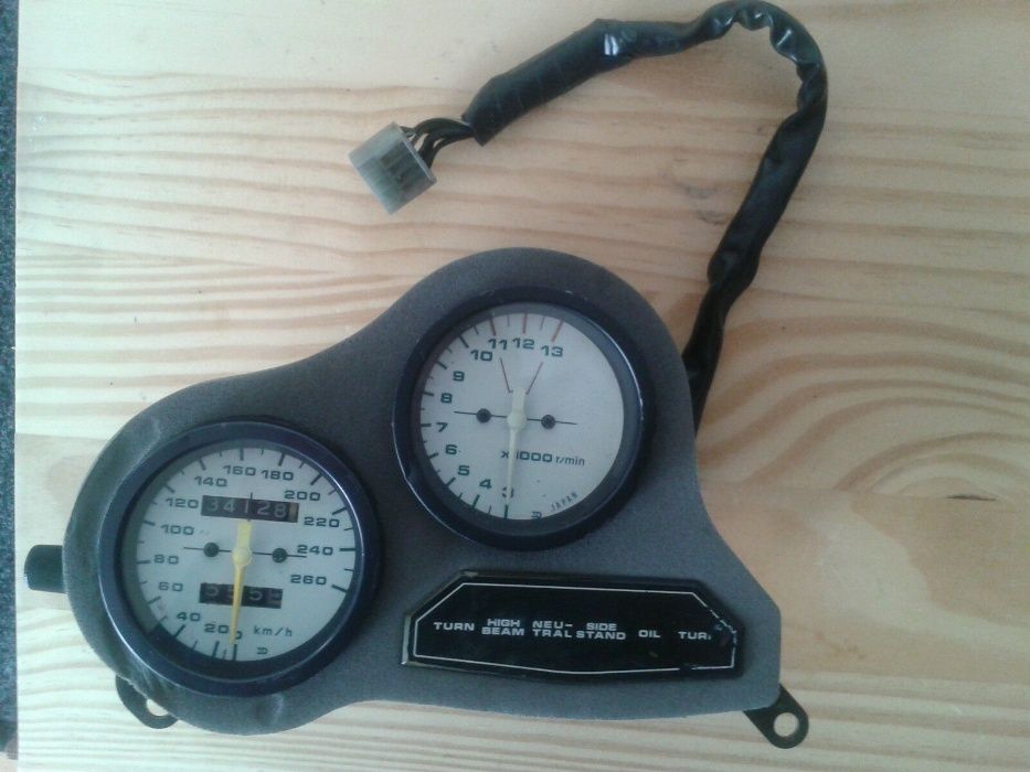 SUZUKI GSX-R 750  Speedometer, Odometer, RPM 1985/87