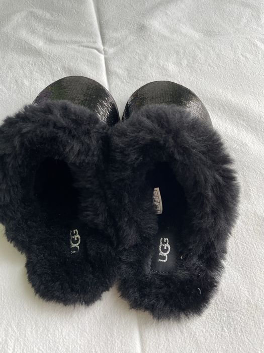 Шкіряні утеплені тапочки UGG