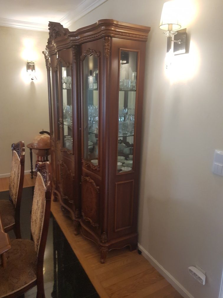 Fabulosa cristaleira, vitrine Luis xv