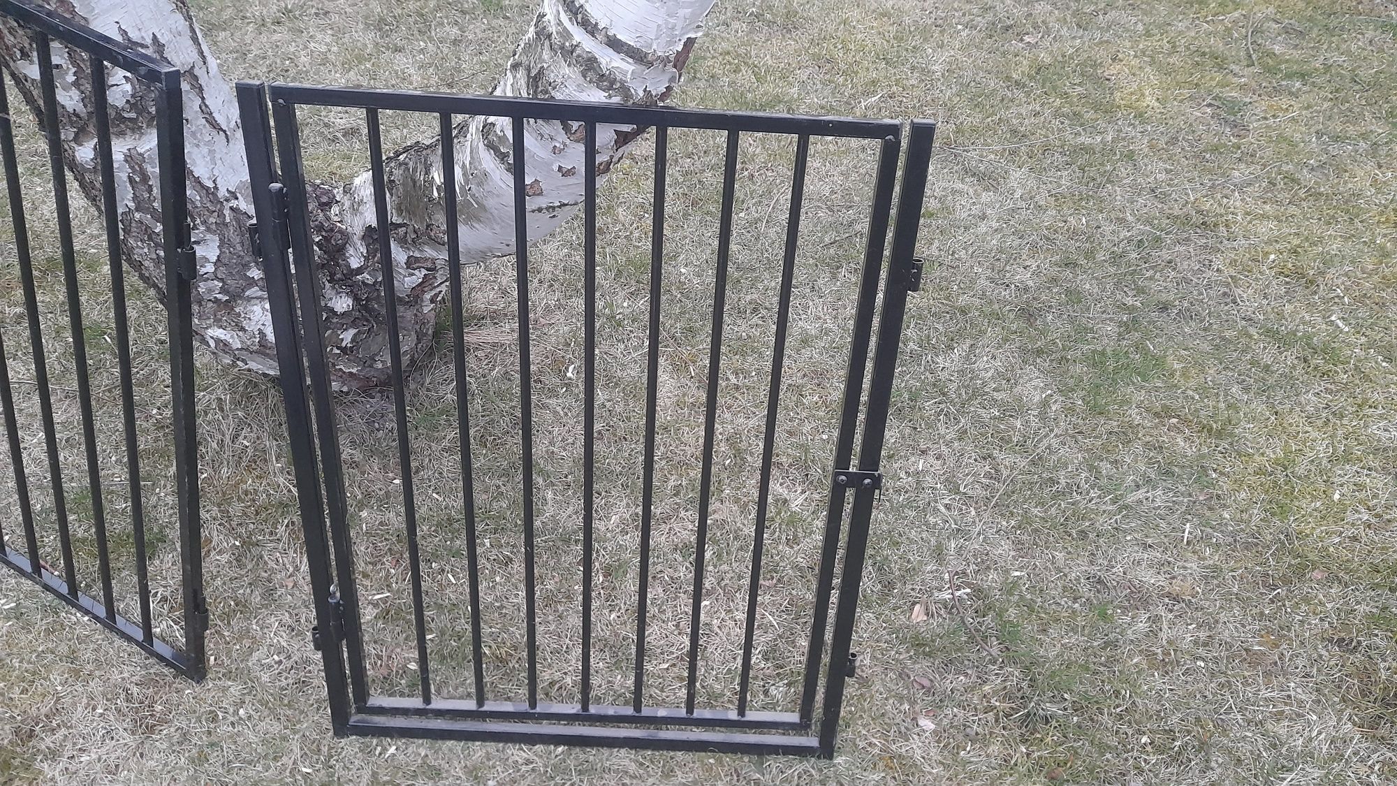 Barierka zabezpieczającą schody komine płotek furtka