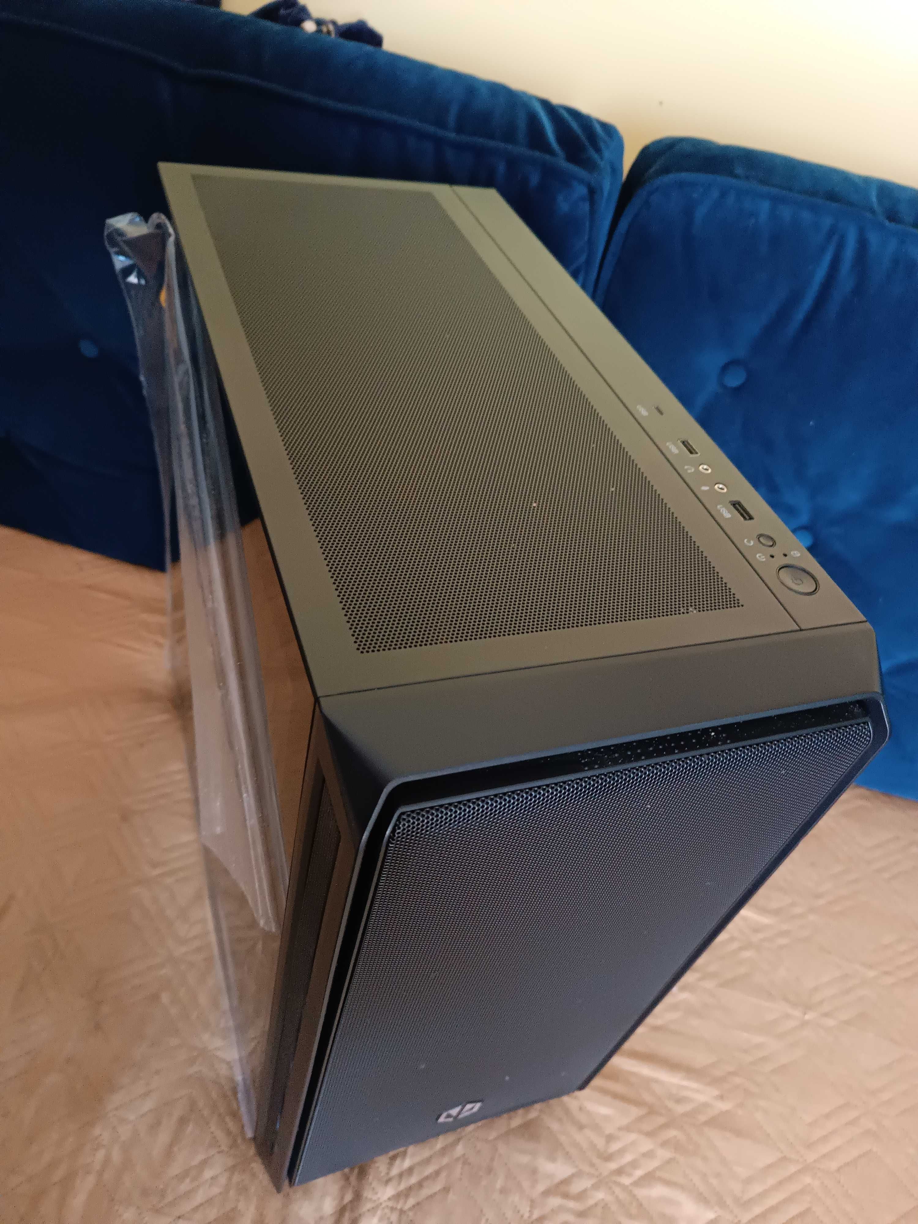 Sprzedam komputer + monitor (całość) w dobrym stanie