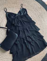 Czarna sukienka z falbankami i cekinami - promod