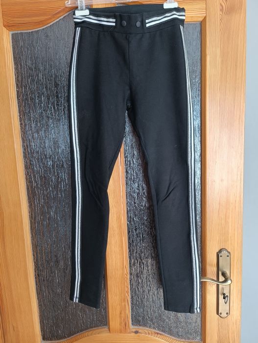 Legginsy czarne z paskami