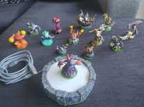 Skylanders - bonecos e portal