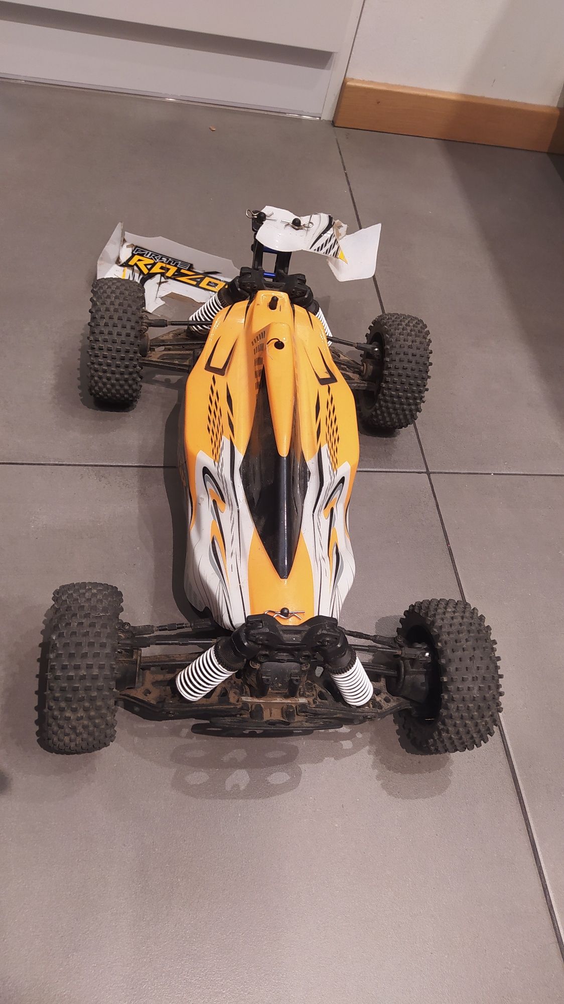 Model samochodu RC T2M Pirate Razor 1:10