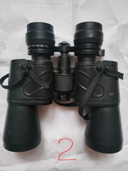 Бинокль      старый.