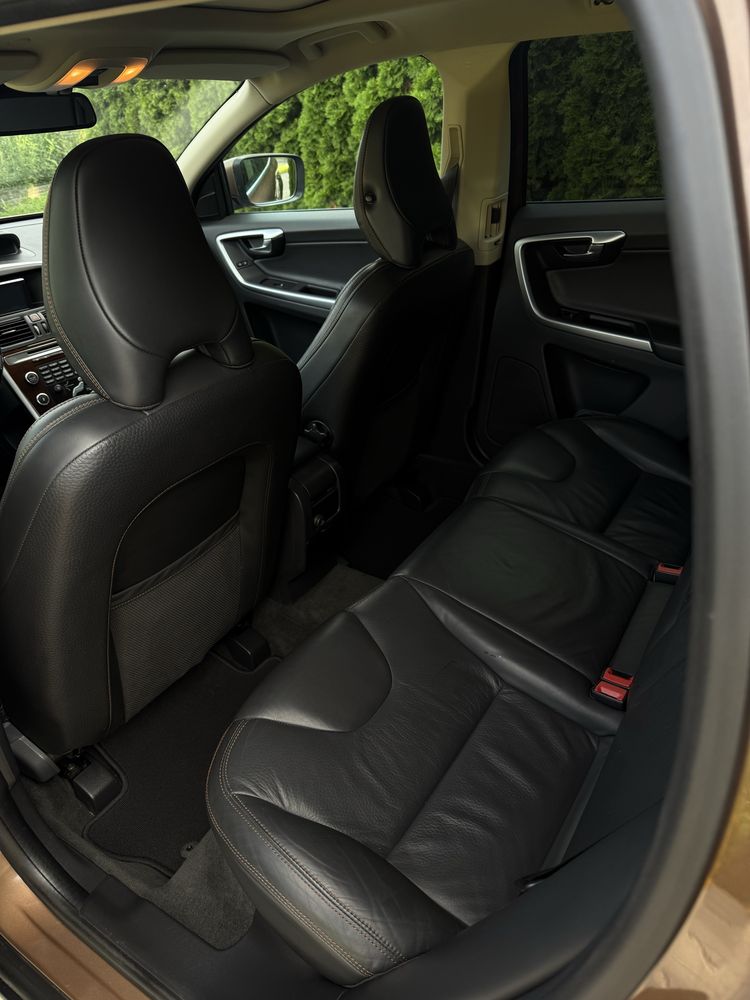 Volvo XC60 2.4D D5