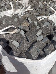 Бруківка гранітна