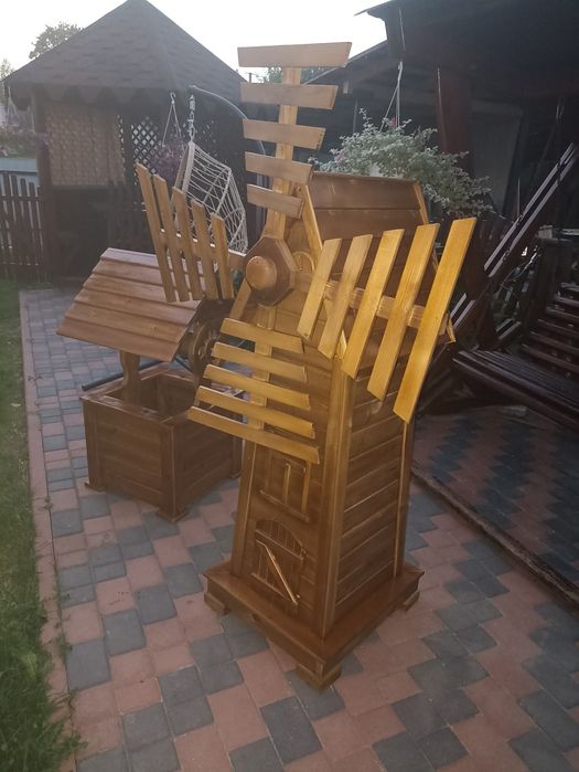 Декоративний вітряк, млин, криничка