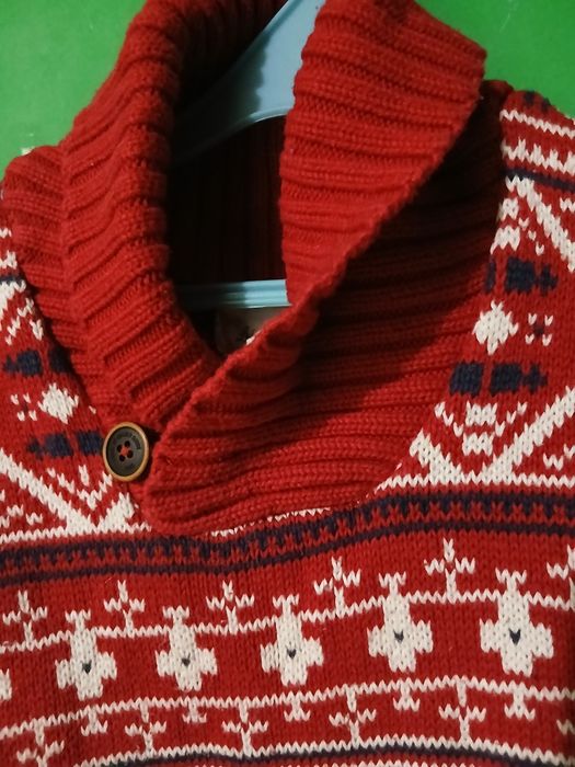 Червоний теплий светр 122 LOGG