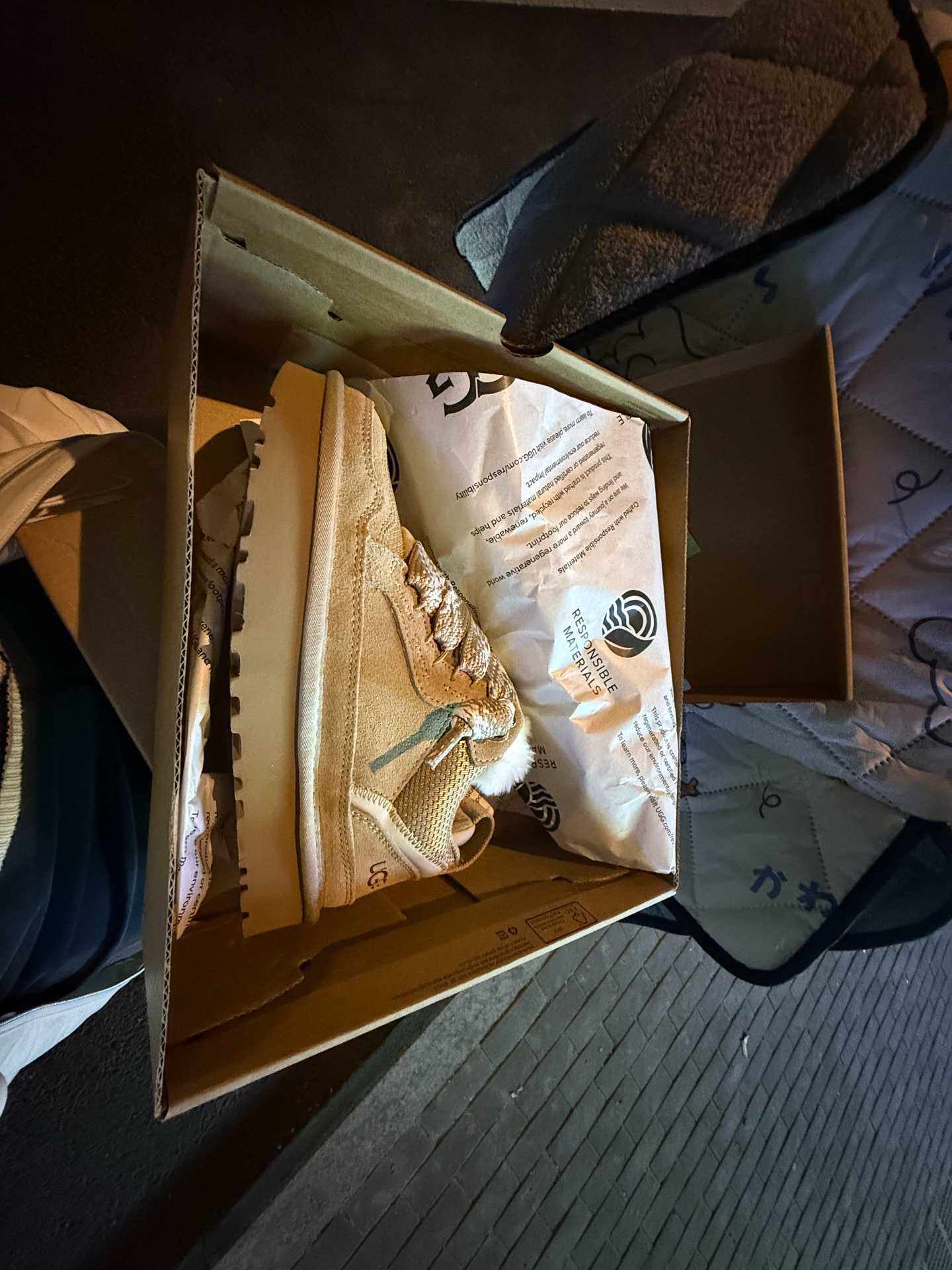UGG Lowmel Kasztan 39