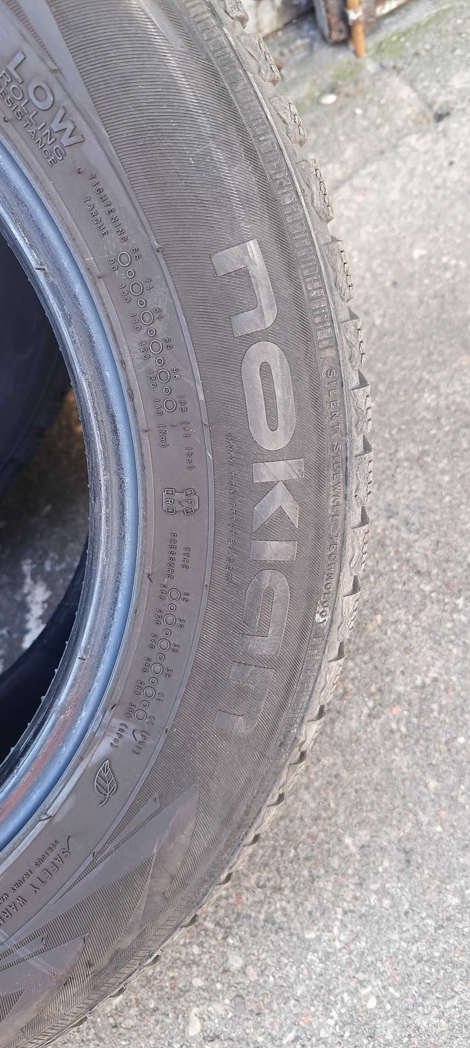 Opony Nokian WR D4 215/60R16 99H 2020r