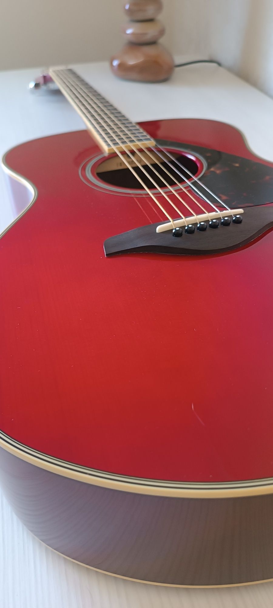 Гитара YAMAHA FS 820