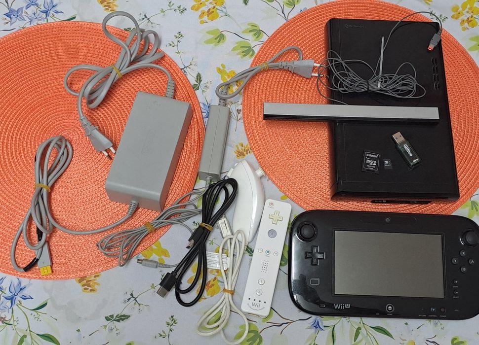 Wiiu desbloqueado em ótimo estado + acessórios