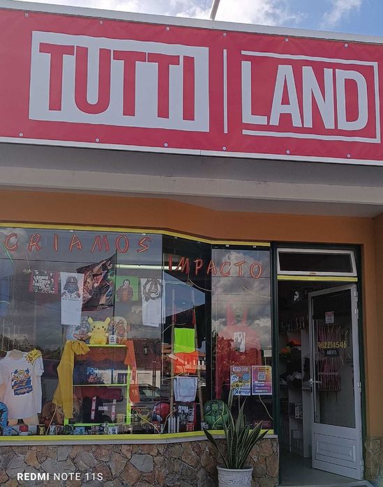 T-shirts e Camisolas de Natal.