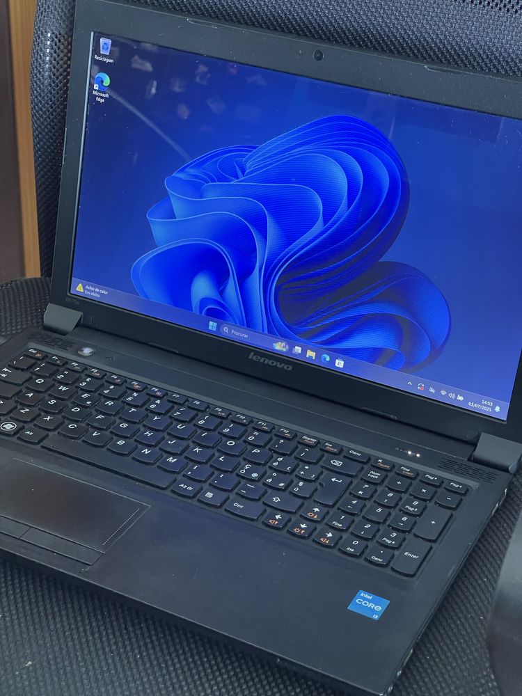 Lenovo B570e core i3