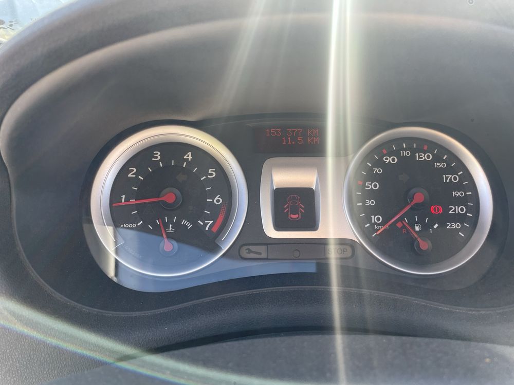Renault clio 1.2 16v ripcurl full extras