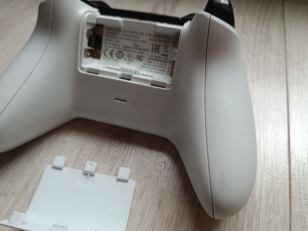 Kontroler Xbox One bezprzewodowy oryginalny pad
