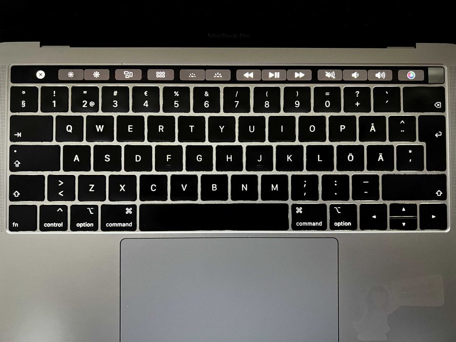 MacBook Pro 13 2018 Core i7 16 256 SSD Space Gray A1989