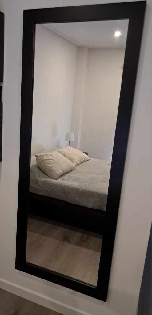 Quarto completo em wengue