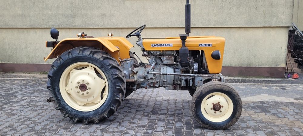 Ursus  c335 c330