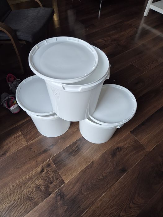 Wiaderka plastikowe z przykrywką 25l po art spożywczych