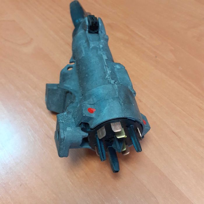 Stacyjka z kluczykiem Volkswagen Passat B5