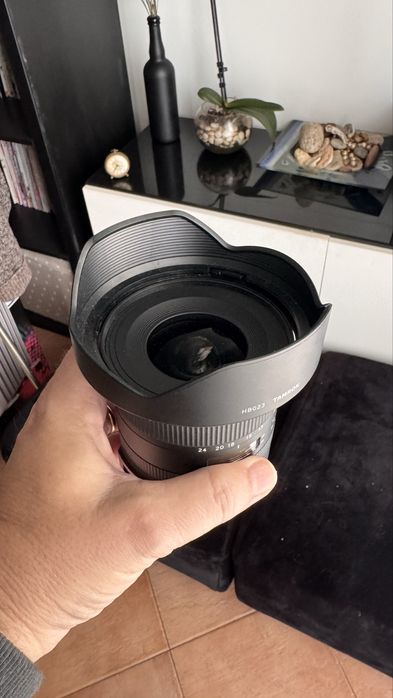 Lente Tamron 10-24mm F/3.5-4.5 Di II VC HLD