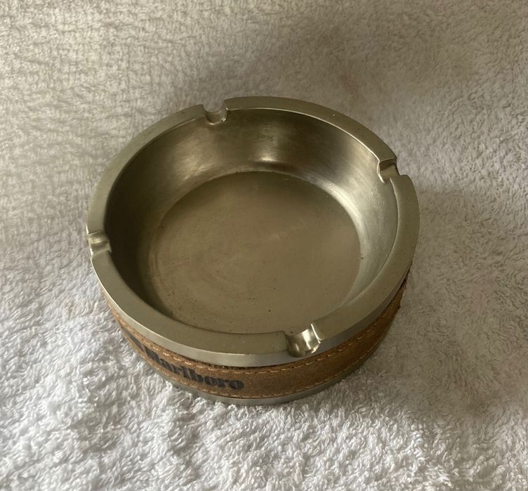 Popielniczka  MARLBORO  kolekcjonerska - nowa