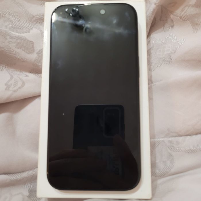 iPhone 15 продаж свого телефона