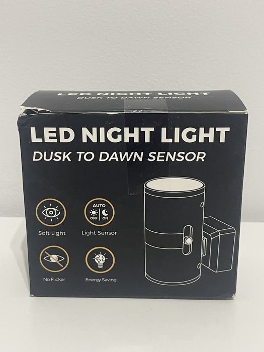 Lampa nocna LED z czujnikiem zmierzchu (UK Plug)