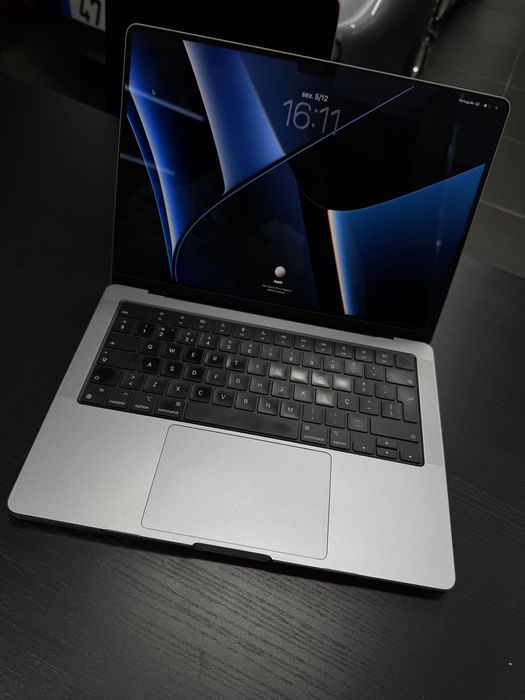 MacBook Pro 14" M1 Pro (16-Core GPU) – 16GB / 1TB