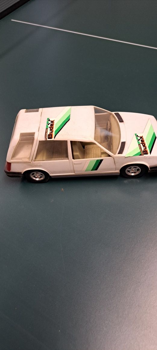 Pamiątka PRL- stare autko - Pontiac combi