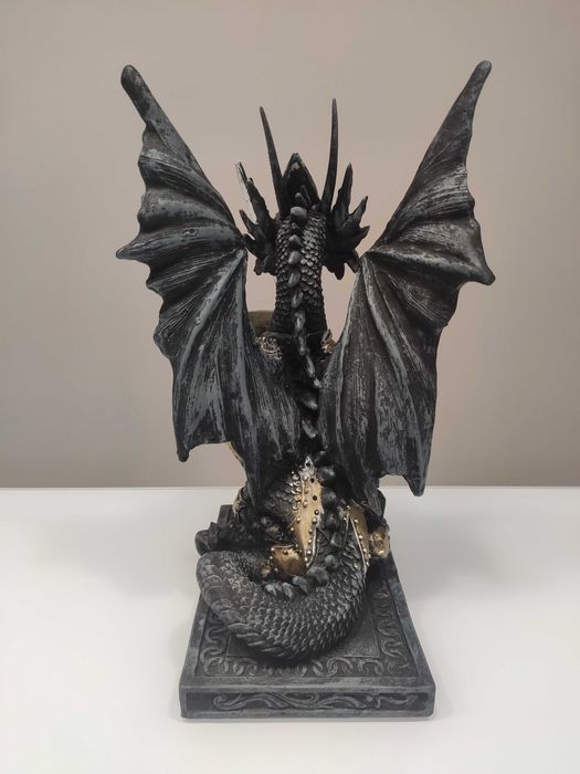 Smok Rzeźba Figura Fantastyka