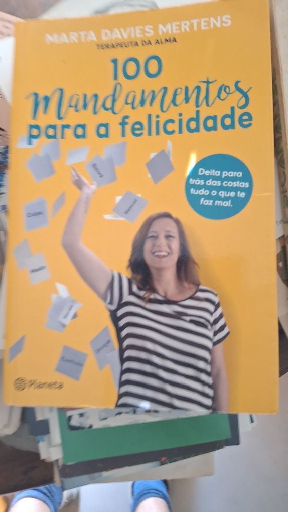 100 mandamentos para felicidade Marta Davies Mrrtens terapeuta alma