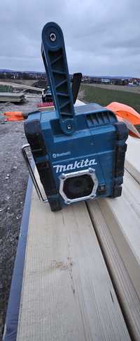 Radio budowlane makita